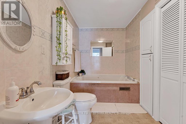 28652257/160-mcveety-road/drummondnorth-elmsley-north-elmsley-twp/drummondnorth-elmsley/ontario/K7H3C7_18