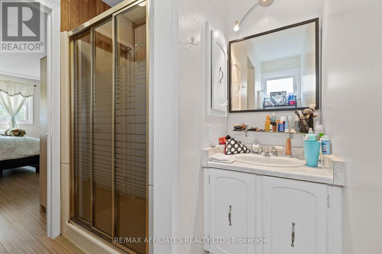 28295817/43-bluegrass-drive/bridlewood/ottawa/ontario/K2M1G2_21