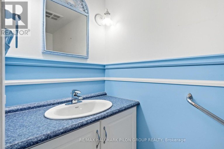 29381764/29-100-hillside-drive/viscount-alexander-park/ottawa/ontario/K1K4J1_12