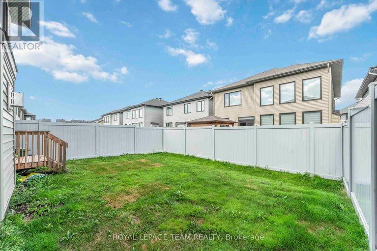 28647828/1010-brian-good-avenue/riverside-southgloucester-glen/ottawa/ontario/K4M0R3_50