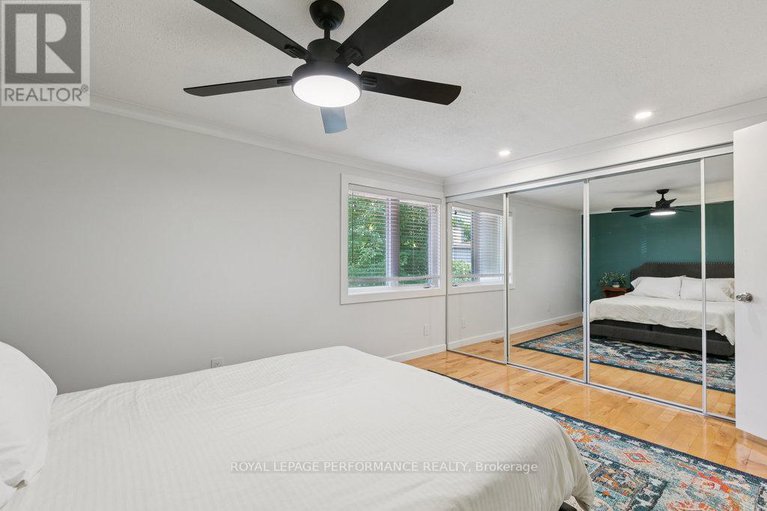28575649/75-1646-du-sommet-place/chateauneuf/ottawa/ontario/K1C4Y9_27