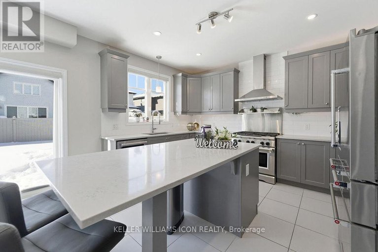 29360138/307-nonius-street/emerald-meadowstrailwest/ottawa/ontario/K2V0C5_12