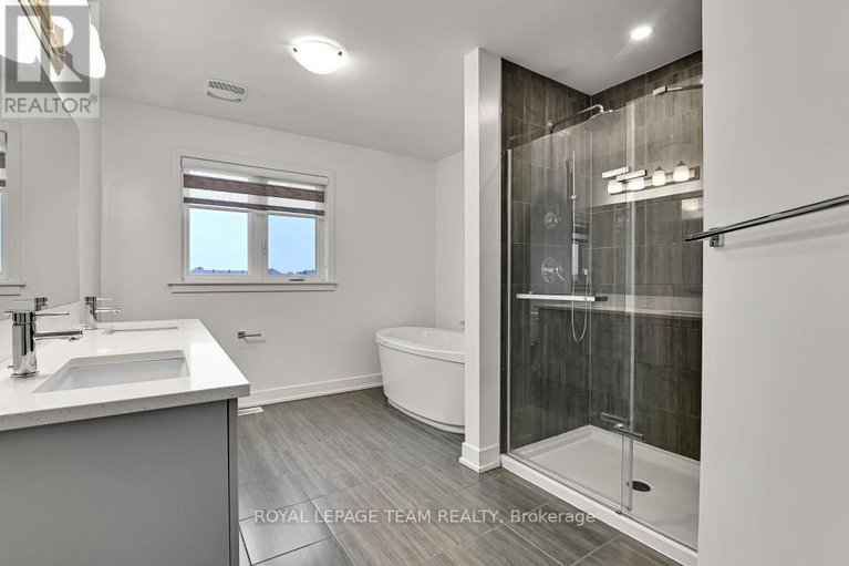 29469522/912-duxbury-lane/riverside-southgloucester-glen/ottawa/ontario/K4M0M2_25