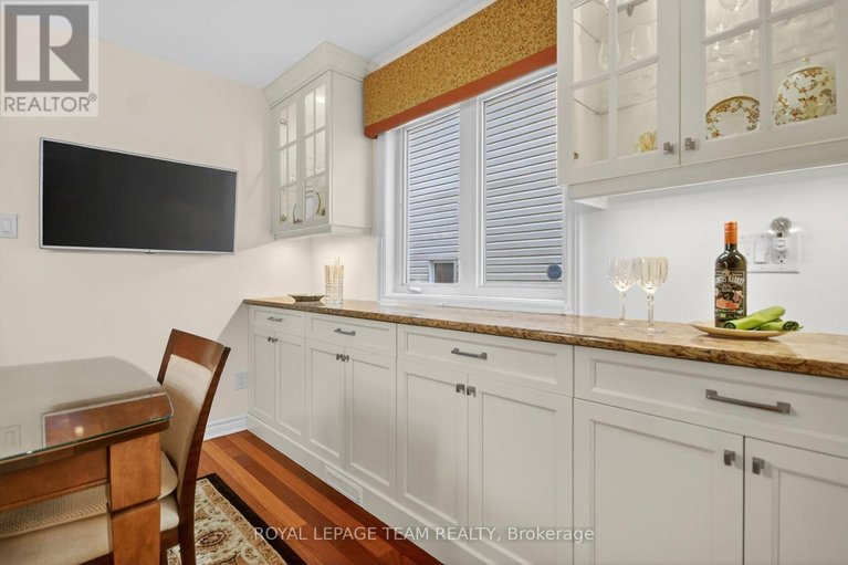 29591881/210-hunterbrook-street-n/morgans-grantsouth-march/ottawa/ontario/K2K0E6_15