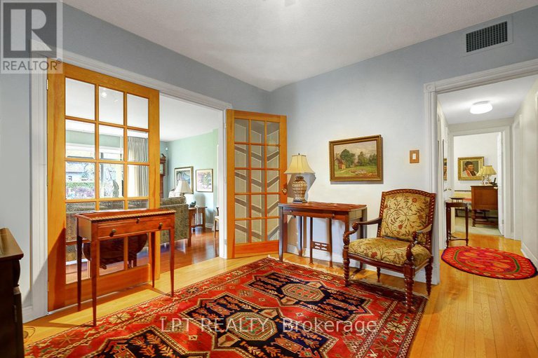28230942/169-roger-road/faircrest-heights/ottawa/ontario/K1H5C7_26