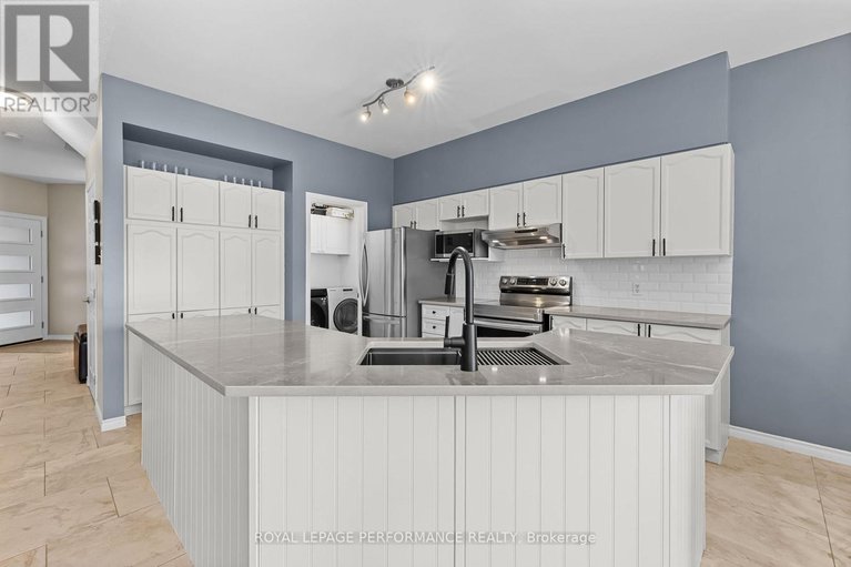 28630498/666-valin-street/fallingbrookgardenway-south/ottawa/ontario/K4A3X1_28
