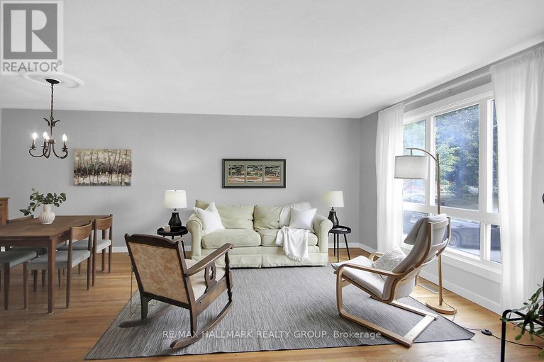 28792256/904-pinewood-crescent/queensway-terrace-north/ottawa/ontario/K2B5Y4_5