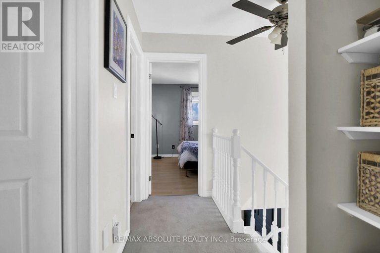 29532776/294-turnstone-court/chatelaine-village/ottawa/ontario/K1E2V2_27