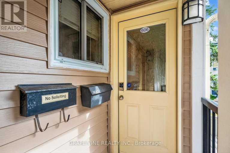 28819617/606-tanguay-court/katimavik/ottawa/ontario/K2L3X3_4