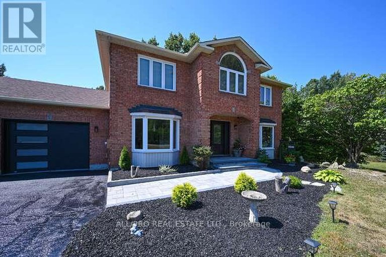 28721991/1144-rideau-bend-crescent/manotick-east-to-manotick-station/ottawa/ontario/K4M1B5_3