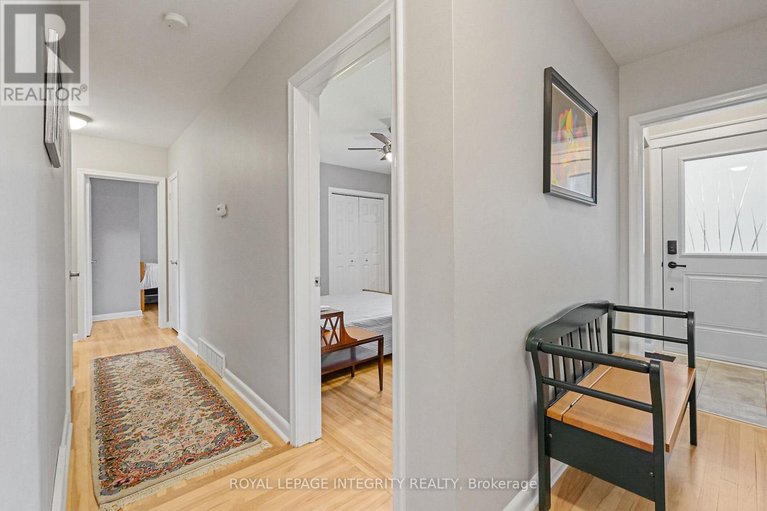 28810538/840-cork-street/elmvale-acres/ottawa/ontario/K1G1Y2_18
