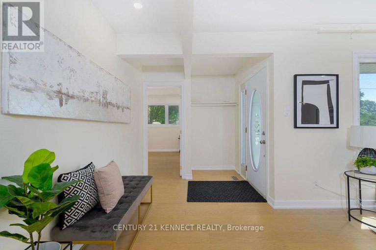 28656058/1666-fisher-avenue/borden-farmstewart-farmcarleton-heightsparkwood-hills/ottawa/ontario/K2C1X7_3