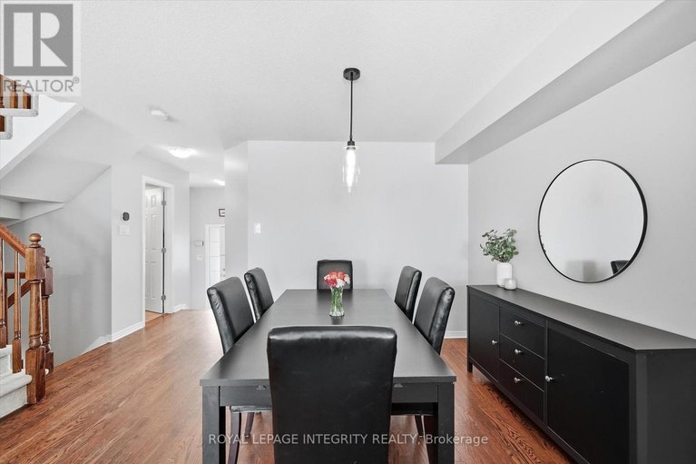 29413396/329-brigitta-street/emerald-meadowstrailwest/ottawa/ontario/K2S0H9_6