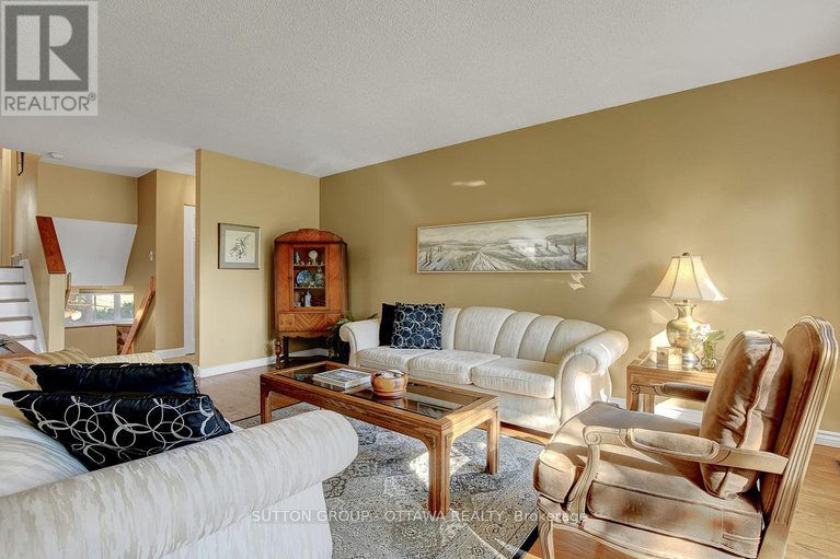 28874659/124-post-road/glencairnhazeldean/ottawa/ontario/K2L1L2_12
