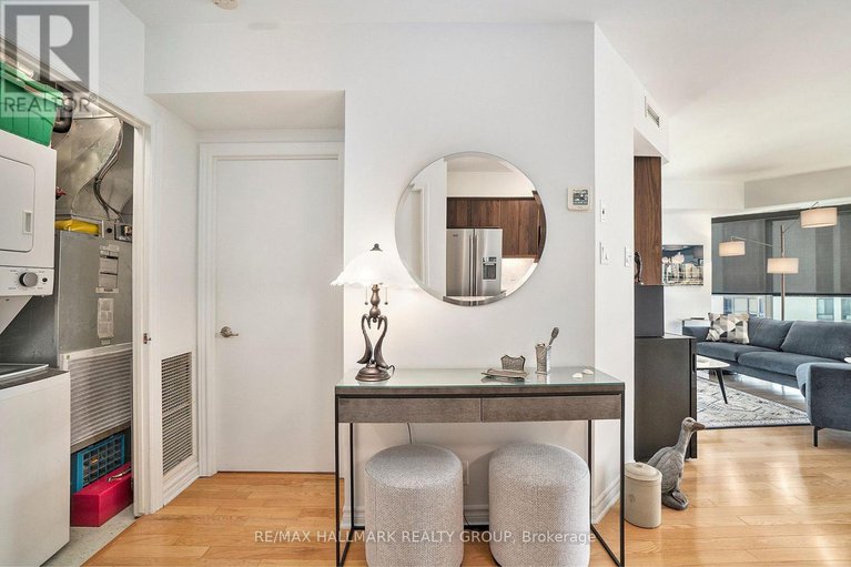 29165513/1601-445-laurier-avenue-w/ottawa-centre/ottawa/ontario/K1N6R4_12