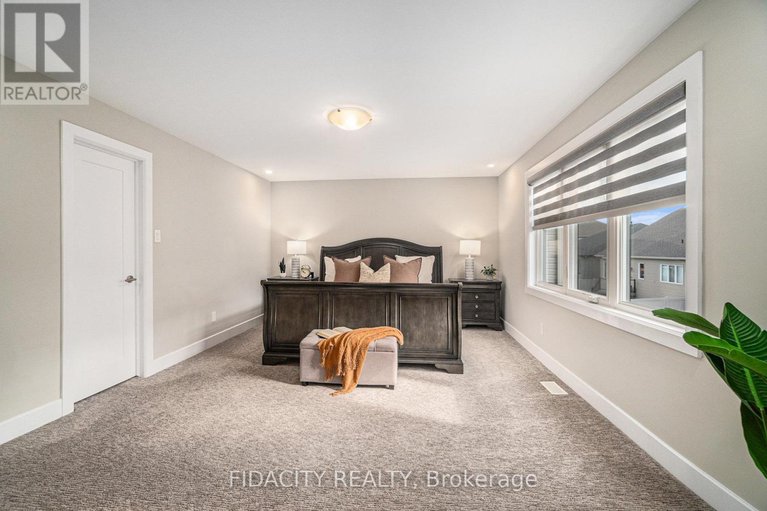 28765287/644-eagle-crest-heights/stittsville-north/ottawa/ontario/K2S2E6_17