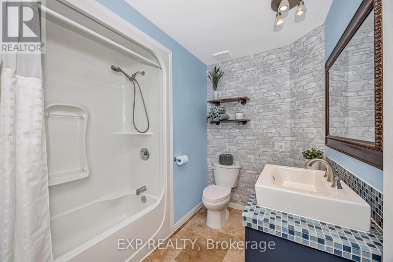 29513771/806-laval-street/casselman/casselman/ontario/K0A1M0_18