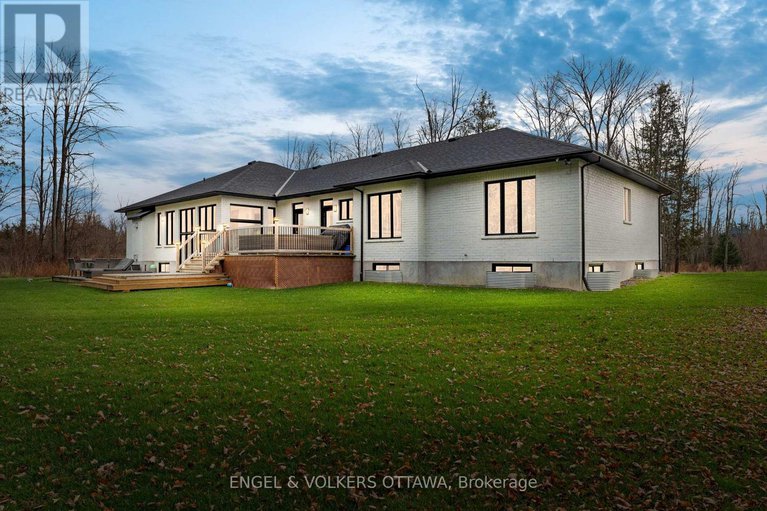 28524481/1108-meadowshire-way-sw/manotick-east-to-manotick-station/ottawa/ontario/K4M0A5_39