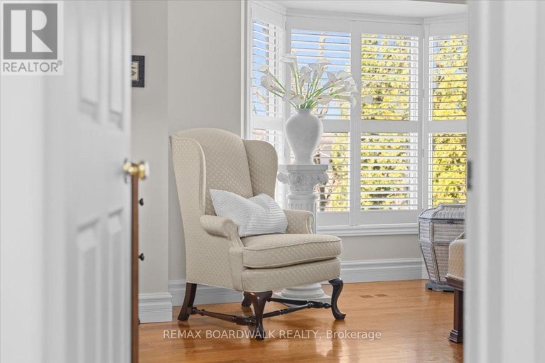 29646318/1594-meadowfield-place/chapel-hill/ottawa/ontario/K1C5V6_28