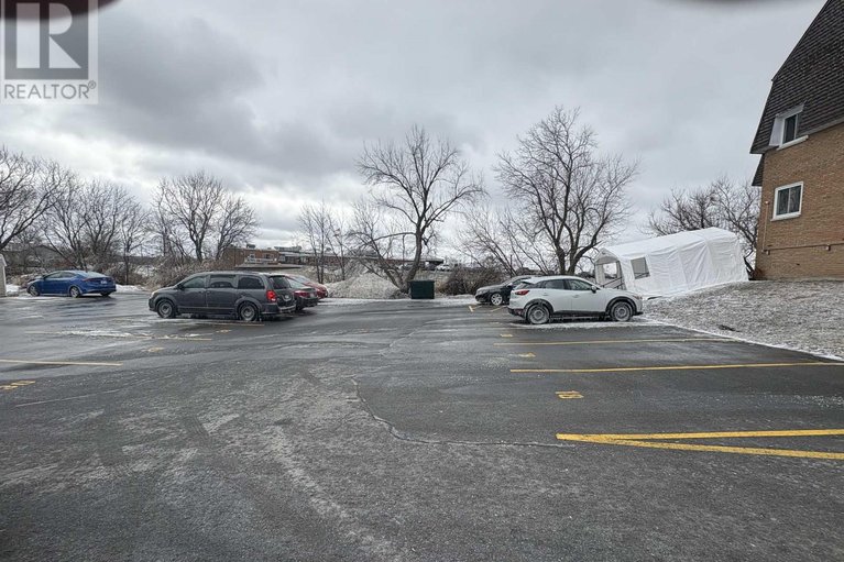 29464236/220-kenyon-street/alexandria/north-glengarry/ontario/K0C1A0_31