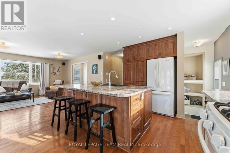 29355190/3322-elizabeth-street/osgoode/ottawa/ontario/K0A2W0_11