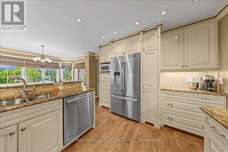 28881078/3-buttonwood-trail/stittsville-central/ottawa/ontario/K2S1C9_11