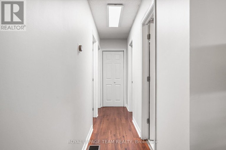 29023588/6521-jack-pine-crescent/greely/ottawa/ontario/K4P1E1_17