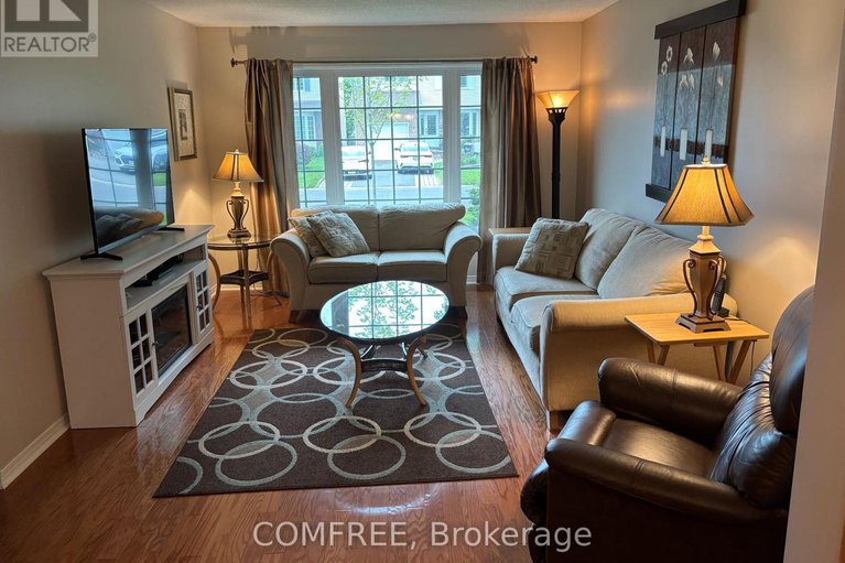 28372152/52-speers-crescent/bridlewood/ottawa/ontario/K2M1W2_5