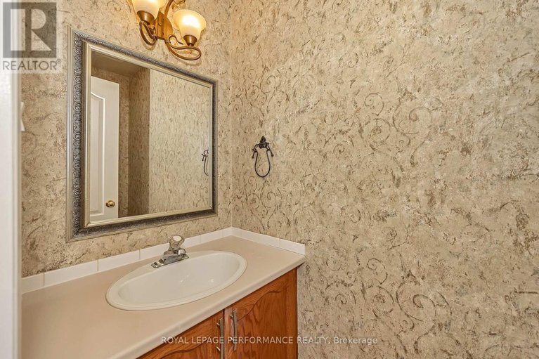 29648632/2023-rolling-brook-drive/orleans-village/ottawa/ontario/K1W1C9_15