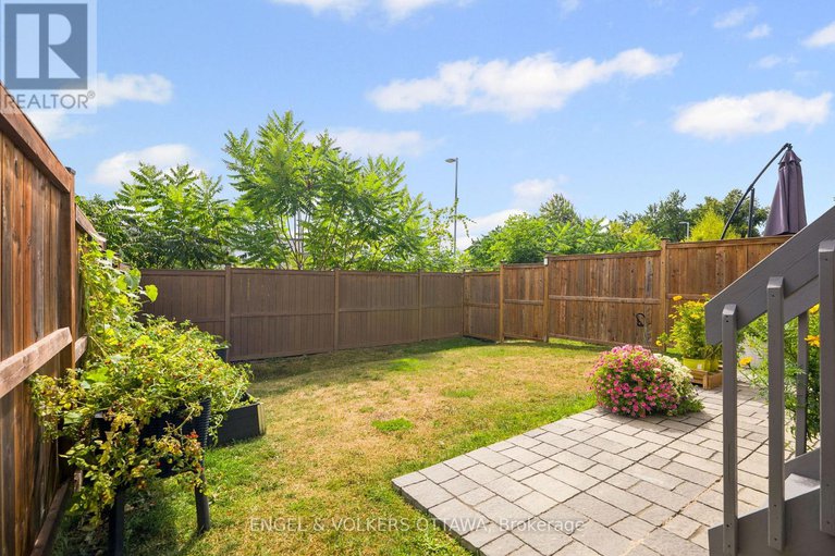 28787541/644-vivera-place/stittsville-north/ottawa/ontario/K2S2N1_36