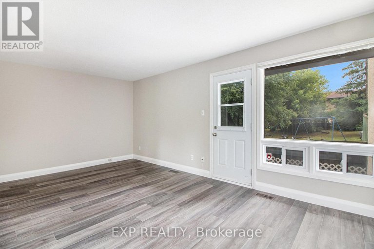 28732959/1687-meadowbrook-road/pineview/ottawa/ontario/K1B4W6_6