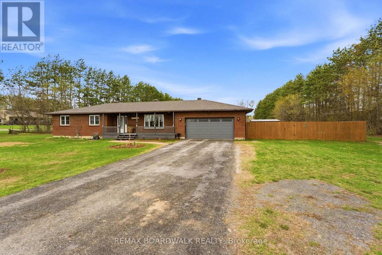 29674449/1671-oneill-road/north-grenville-twp-kemptville-south/north-grenville/ontario/K0G1S0_2