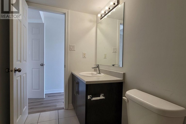 28556039/298c-everest-private/elmvale-acres/ottawa/ontario/K1G4E3_26