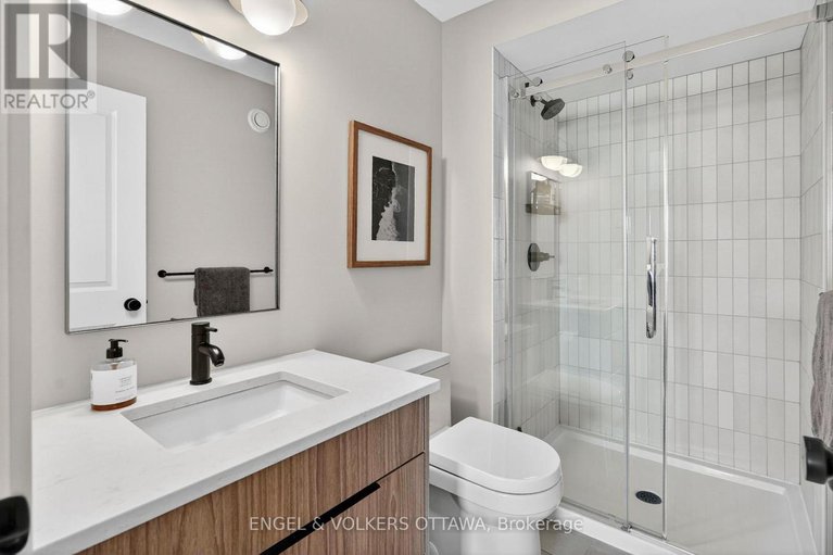 29646069/1764-crux-road/mer-bleuebradley-estatesanderson-park/ottawa/ontario/K1W0W7_34