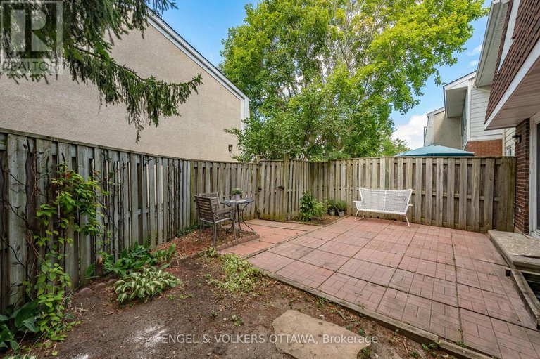 28811441/105-302-kintyre-private/carleton-square/ottawa/ontario/K2C3M6_37