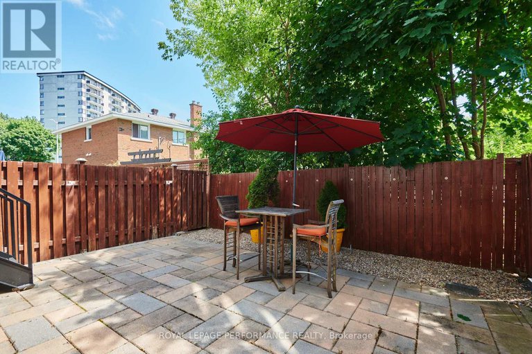 28573651/805-kingsmere-avenue/mckellar-heightsglabar-park/ottawa/ontario/K2A3J8_42