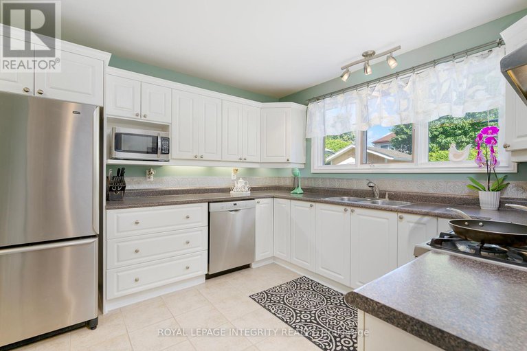 28641839/25-higgins-road/briargreen/ottawa/ontario/K2G0R3_11