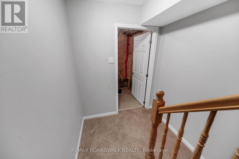 29140441/714-sanibel-private/westcliffe-estates/ottawa/ontario/K2H0A8_13