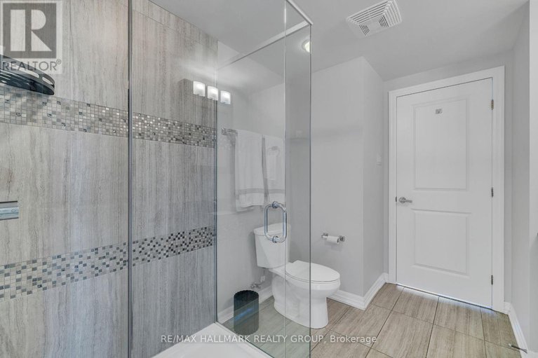28515144/2301-195-besserer-street/sandy-hill/ottawa/ontario/K1N0B6_25