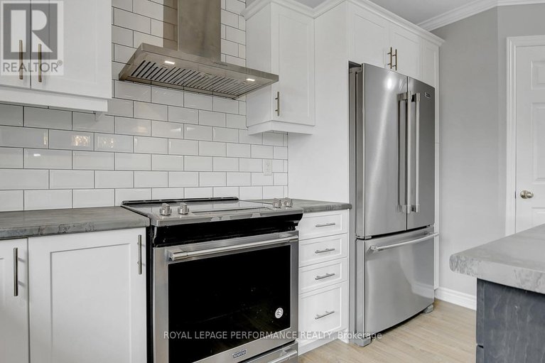 29315283/29-meadowlark-street/village-of-russell/russell/ontario/K4R0B8_13