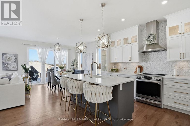 29400693/3-arber-street/vankleek-hill/champlain/ontario/K0B1R0_3