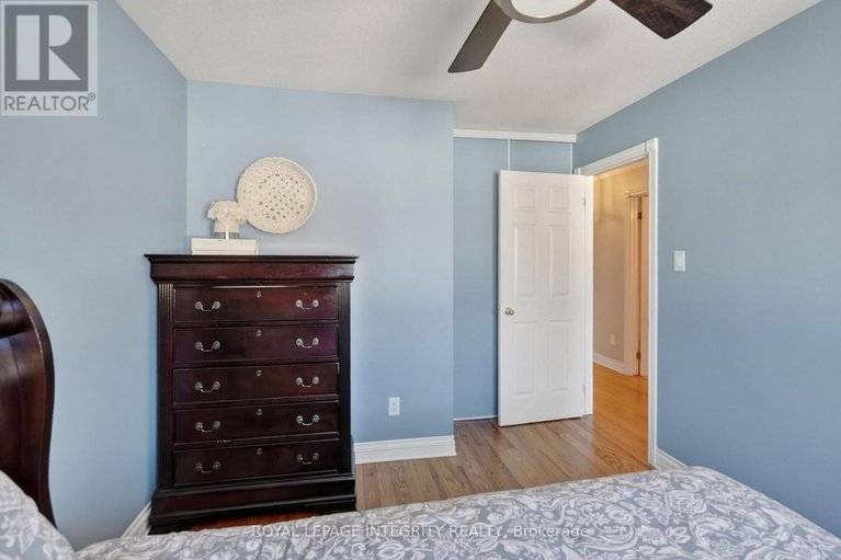 29641401/33-grammercy-park/central-park/ottawa/ontario/K2C4E1_35