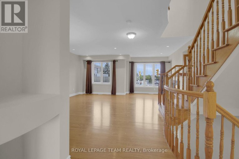 28352724/128a-centrepointe-drive/centrepointe/ottawa/ontario/K2G6B1_10