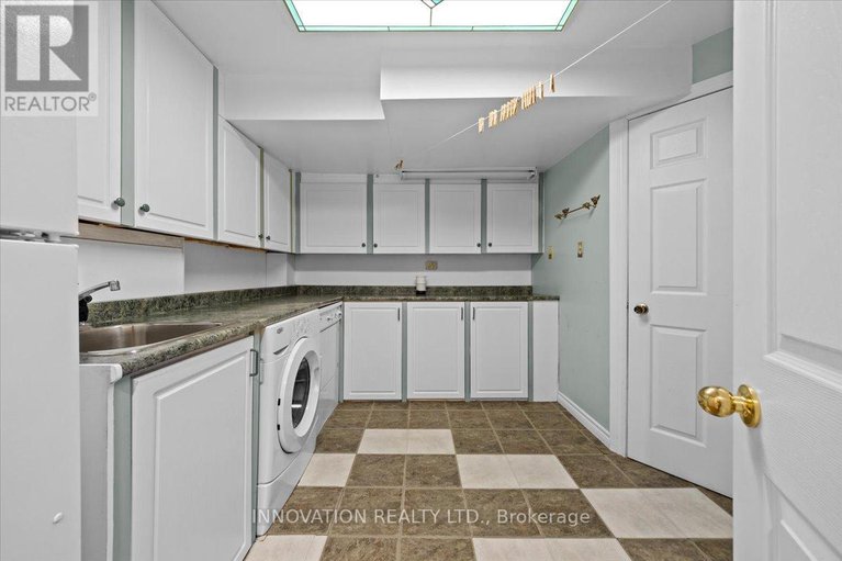 28436166/1553-marcoux-drive/bilberry-creekqueenswood-heights/ottawa/ontario/K1E2K5_34