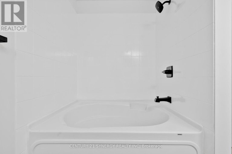28493043/12-marabrooke-street/strandherd/ottawa/ontario/K2G7A1_25