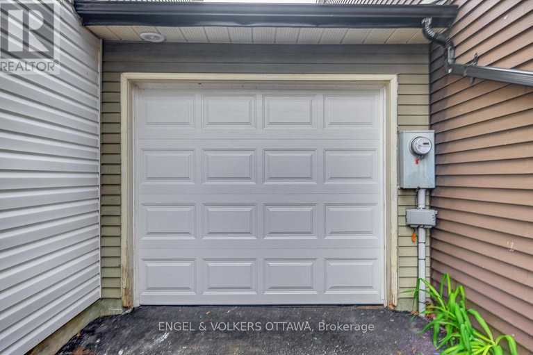 28587086/30-sovereign-avenue/craig-henrywoodvale/ottawa/ontario/K2G4W7_40