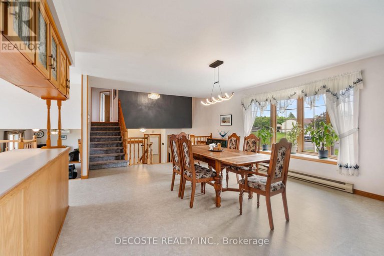 28437617/20351-pineview-crescent/south-glengarry-lancaster-twp/south-glengarry/ontario/K0C1A0_22