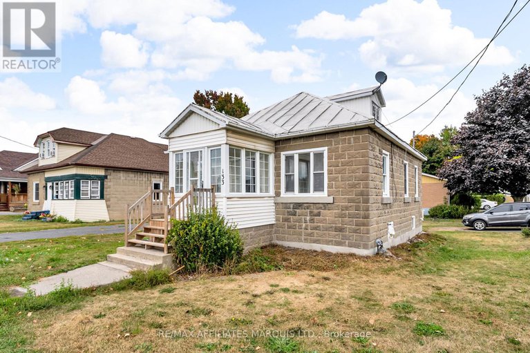 28904337/133-main-street/alexandria/north-glengarry/ontario/K0C1A0_1