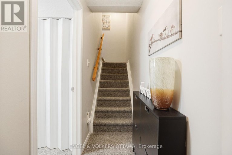 29570905/1092-brasseur-crescent/fallingbrookgardenway-south/ottawa/ontario/K4A5A1_28