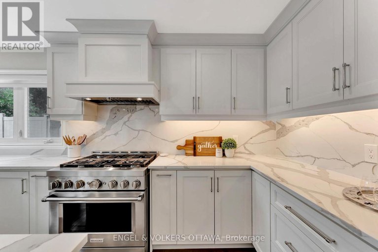 28838272/14-belton-avenue/stittsville-central/ottawa/ontario/K2S1G7_23